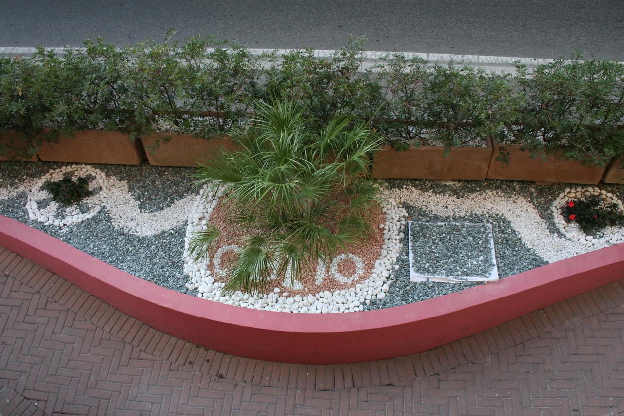 Hotel Oblio リミニ エクステリア 写真